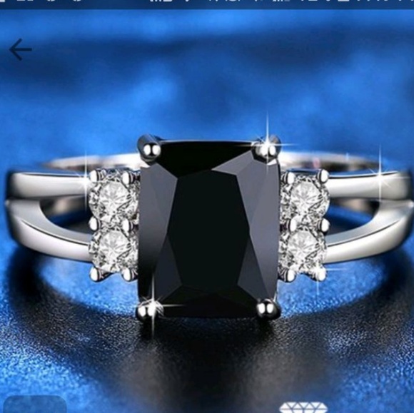 Gorgeous Black AAA CZ Fashion Ring - Picture 2 of 3